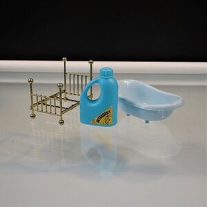 Vintage Child Play Toys Furniture Daybed Bath Tub Laundry Detergent Lot Of 3